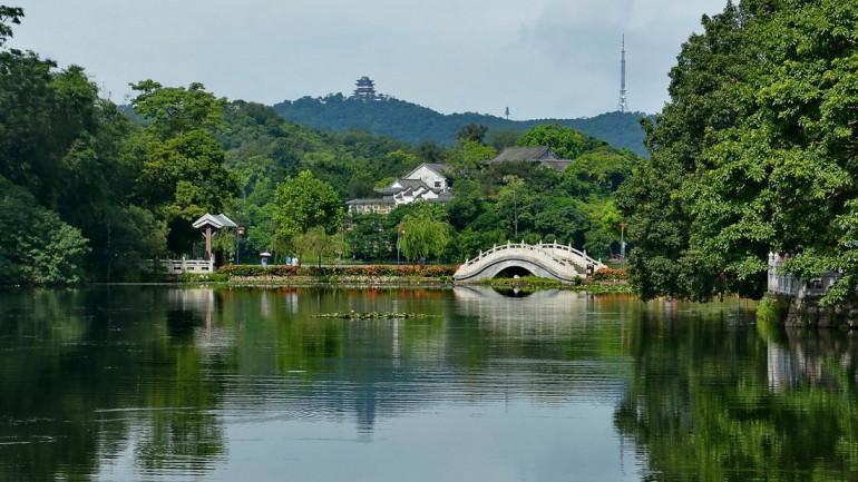 惠州西湖游玩攻略（包括路线、景点、住宿推荐）